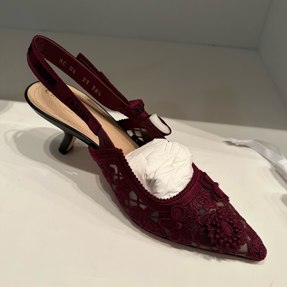 Christian Dior Burgundy Lace  Sling Back Pumps Size 38 1/2. - Picture 3 of 7